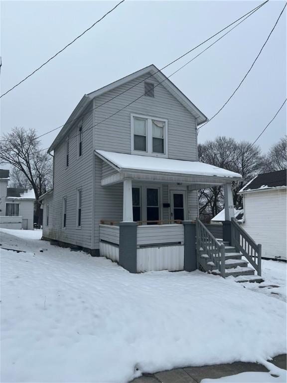 view of front facade with a porch