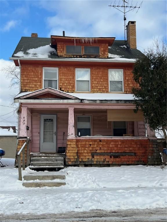 view of front of home featuring covered porch