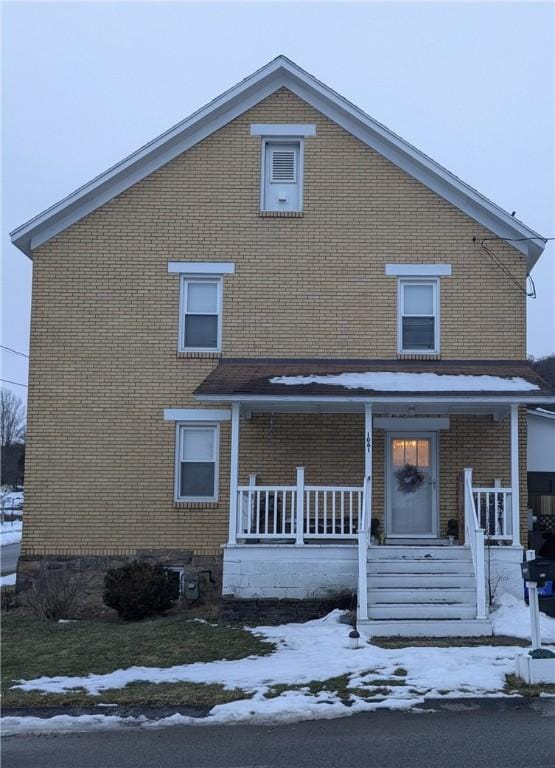 view of front facade with a porch