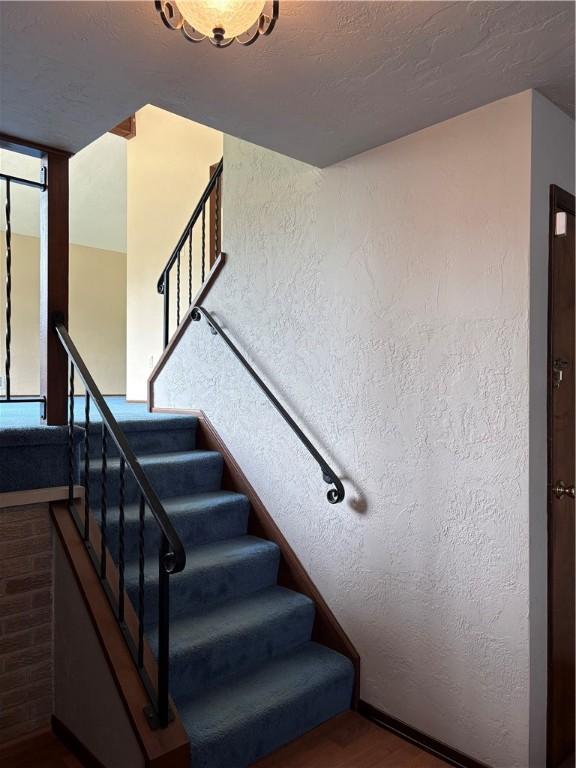 1819 Edward Dr, South Park, PA 15129 - photo 10