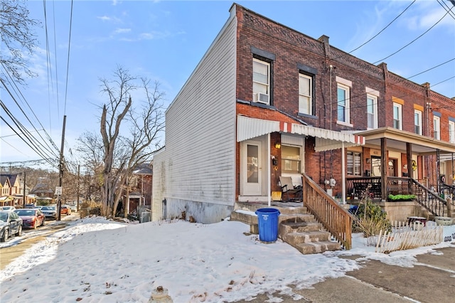 view of front of house featuring covered porch