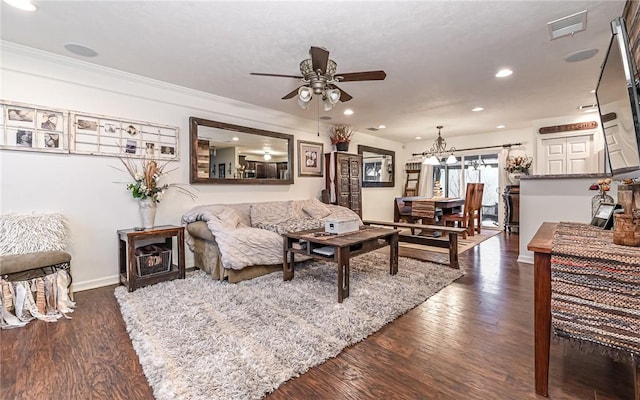 living area with visible vents, baseboards, dark wood-style floors, ceiling fan, and recessed lighting