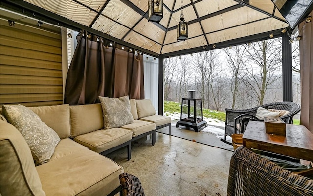 view of sunroom / solarium