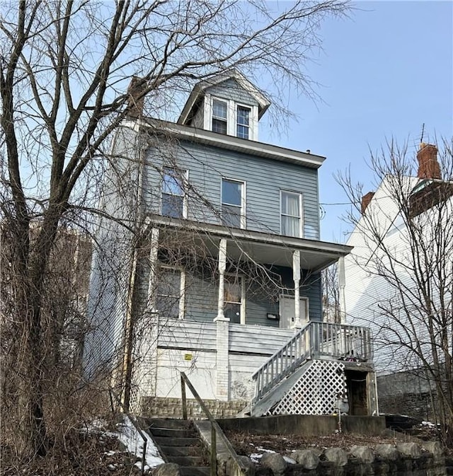 front facade featuring covered porch