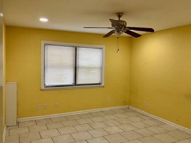 empty room with ceiling fan