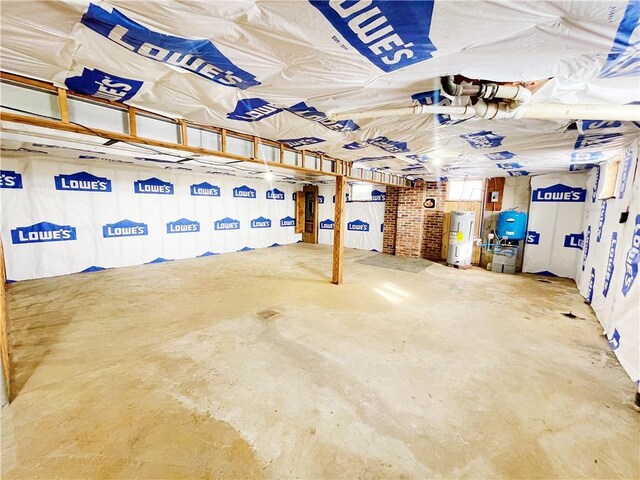 185 Holly Ln, Somerset Twp, PA 15501 - garage with water heater