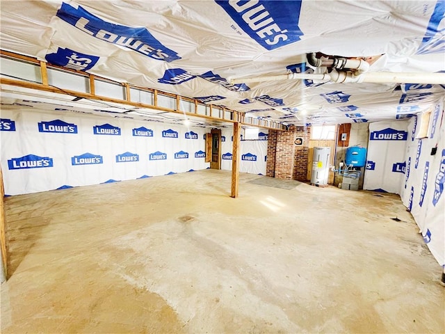 185 Holly Ln, Somerset Twp, PA 15501 - garage with electric water heater