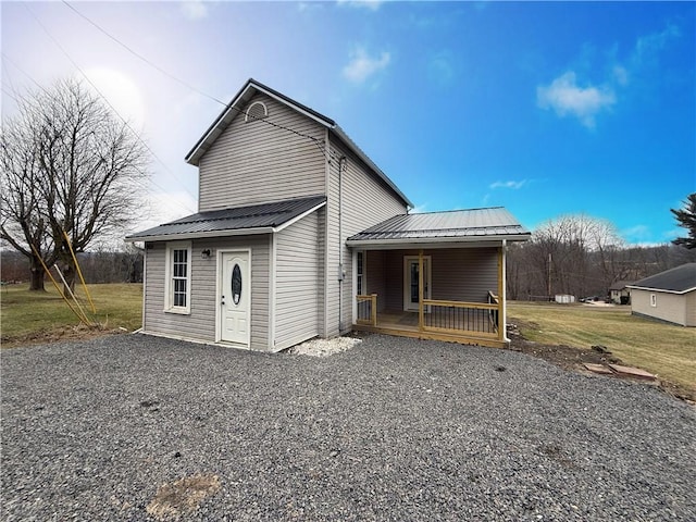 view of front of house featuring a porch