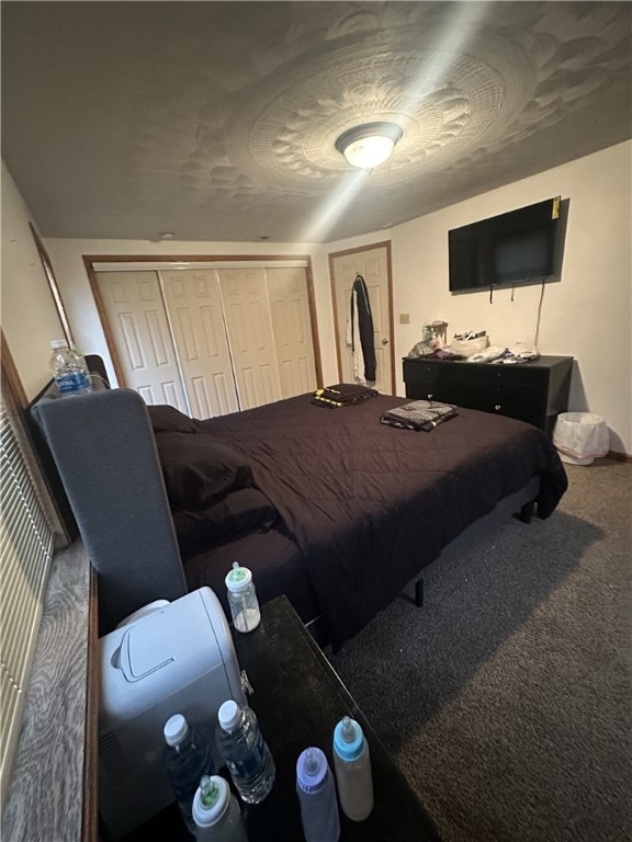 bedroom featuring carpet flooring