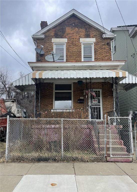 view of front of house featuring covered porch