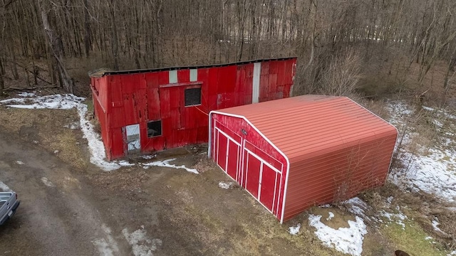 view of outbuilding