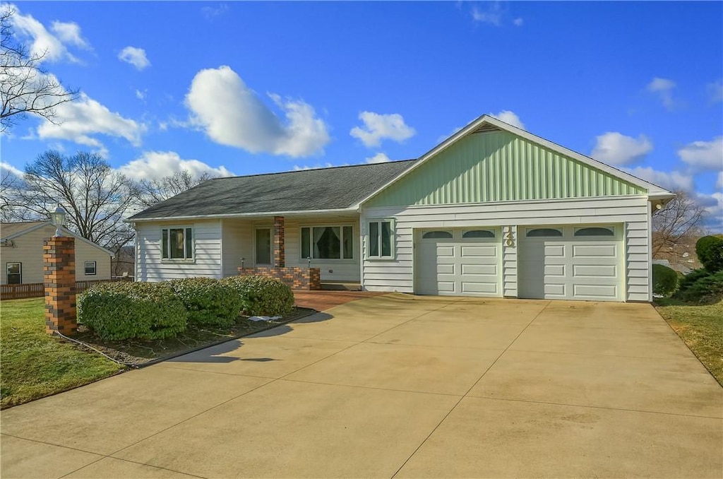 view of front of home featuring a garage