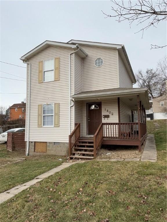 view of front of property with a front yard