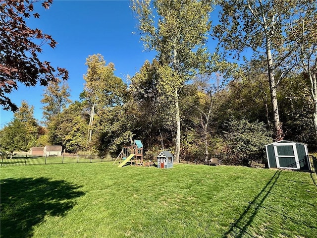 view of yard featuring a playground