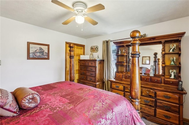 bedroom featuring ceiling fan