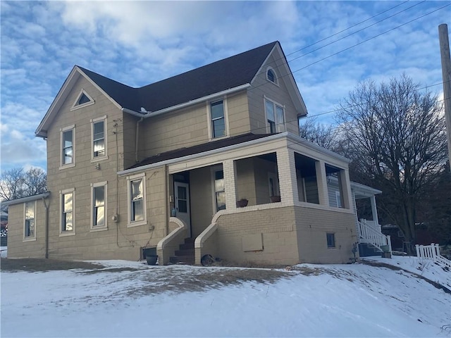 view of front of property