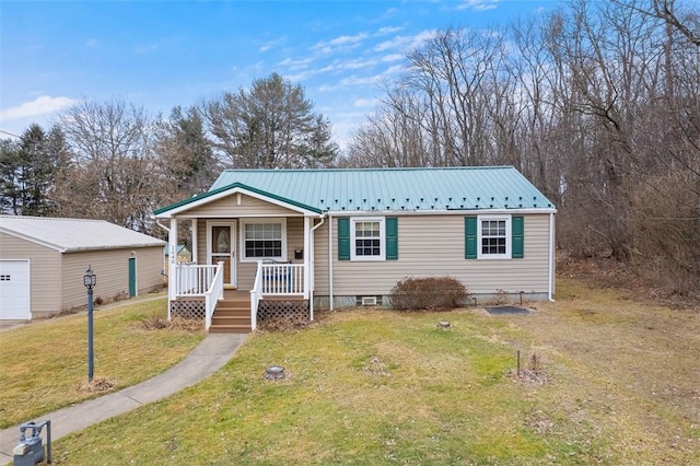 view of front of house with a porch and a front yard