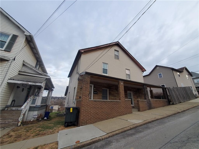 view of front of home with covered porch