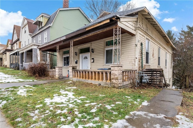 view of front of house featuring covered porch