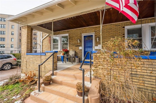 property entrance with a porch