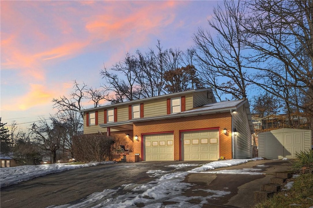 view of front of house