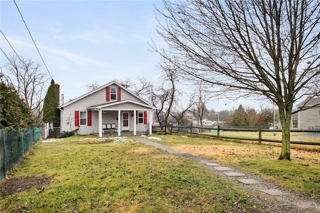 view of front of property with a front lawn