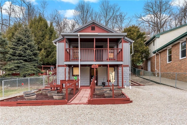 view of front facade featuring a deck