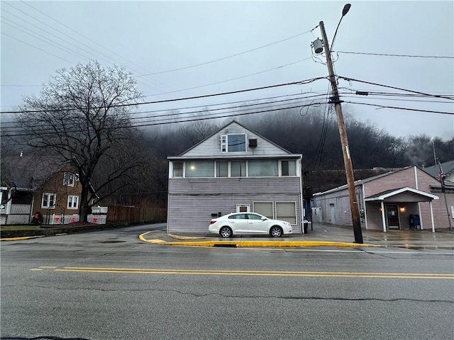 view of front property with a garage