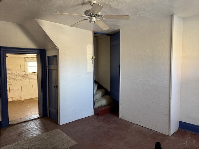 unfurnished bedroom with ceiling fan