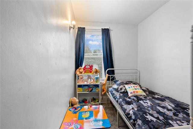 bedroom featuring carpet floors