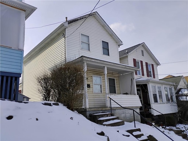 front of property with covered porch