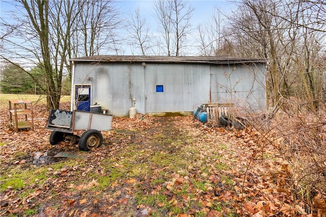 view of outbuilding