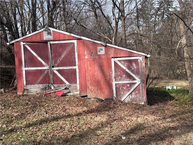 view of outdoor structure