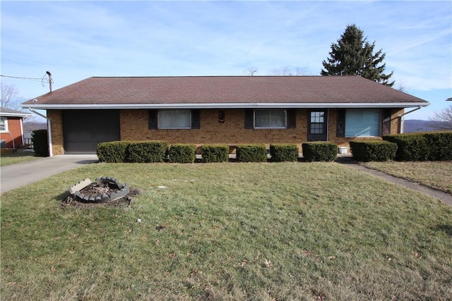 ranch-style house with a front lawn