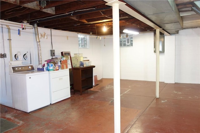 basement featuring independent washer and dryer