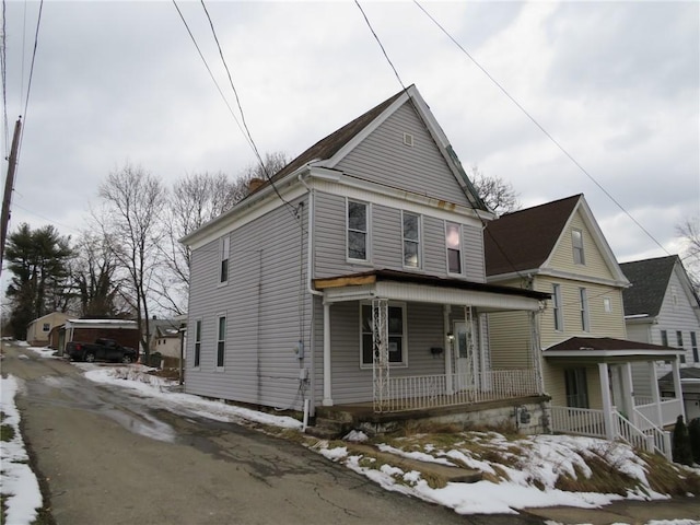 view of front of property with covered porch