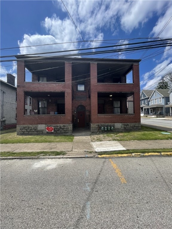 view of front of property