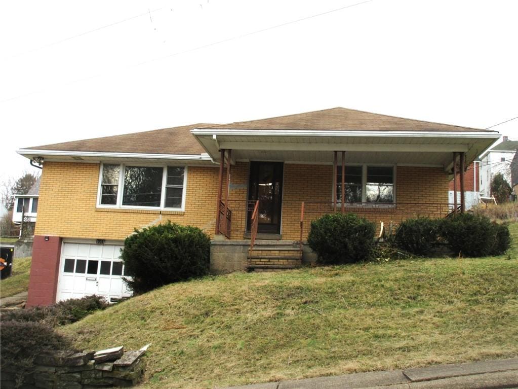 1061 Grant Ave, Monessen, PA 15062 - photo 1