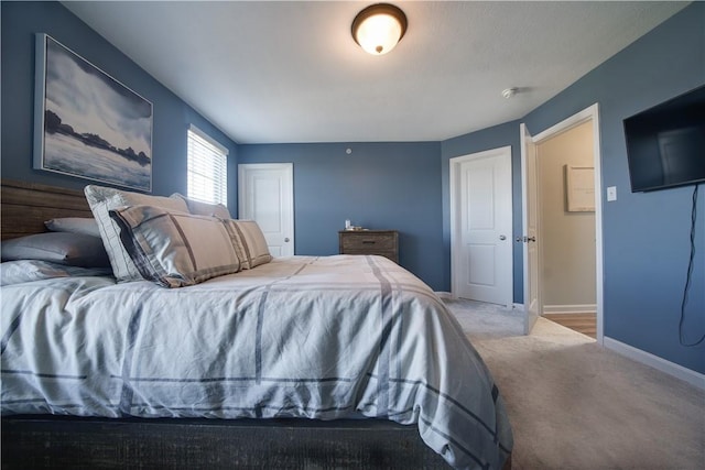 bedroom with carpet flooring