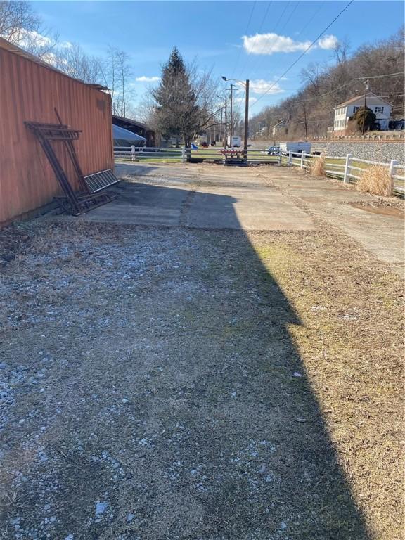 2092 John St, West Elizabeth, PA 15063 - photo 32