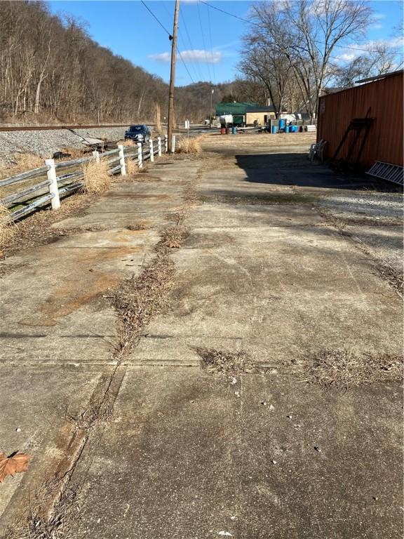2092 John St, West Elizabeth, PA 15063 - photo 33
