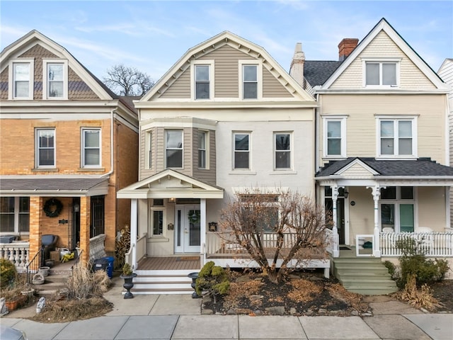 view of front facade featuring a porch