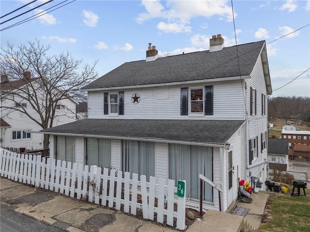 view of front of property