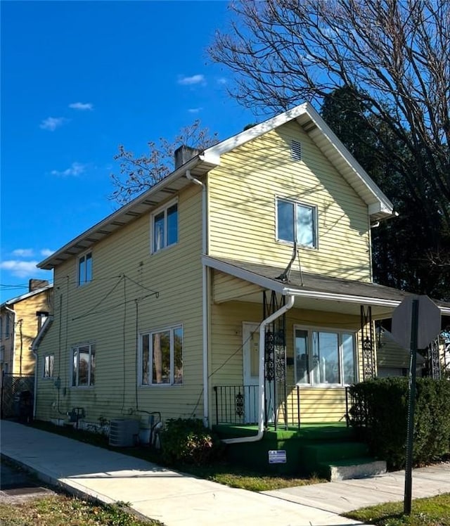 view of front of house