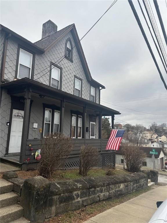 view of front of house featuring covered porch