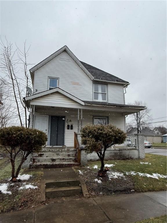 view of front of property with covered porch