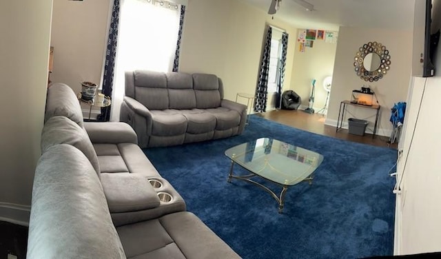 561/563 Sherman Ave, Sharon, PA 16146 - view of living area