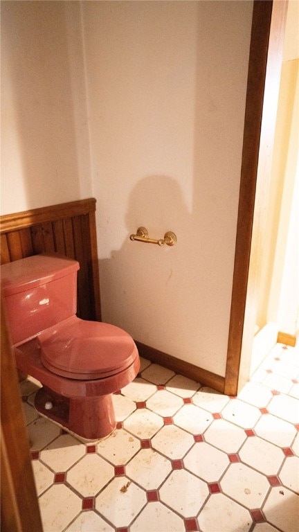 bathroom featuring toilet