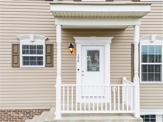 view of property entrance