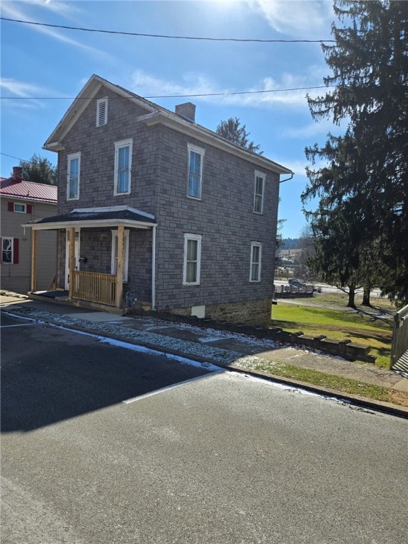 view of front of property featuring a porch